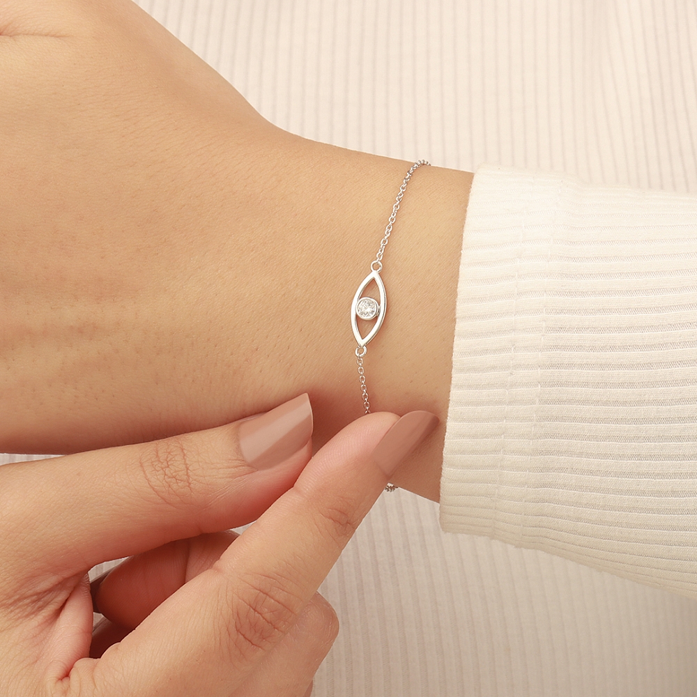 Bezel Setting Round Devil eye chain Lab Grown Friendship Diamond Bracelets