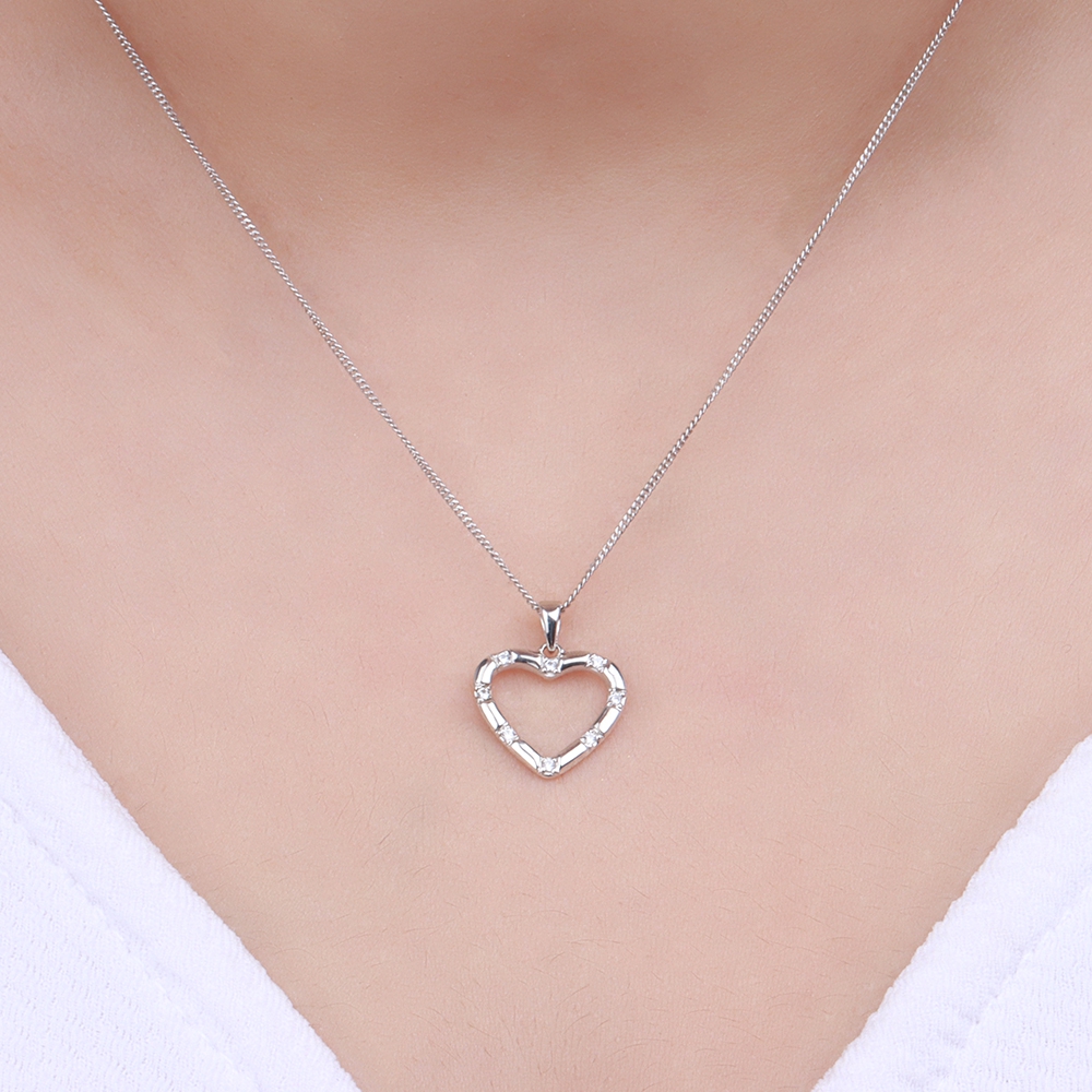 4 Prong Round Rose Gold JourneyCharm Heart Pendant Necklace