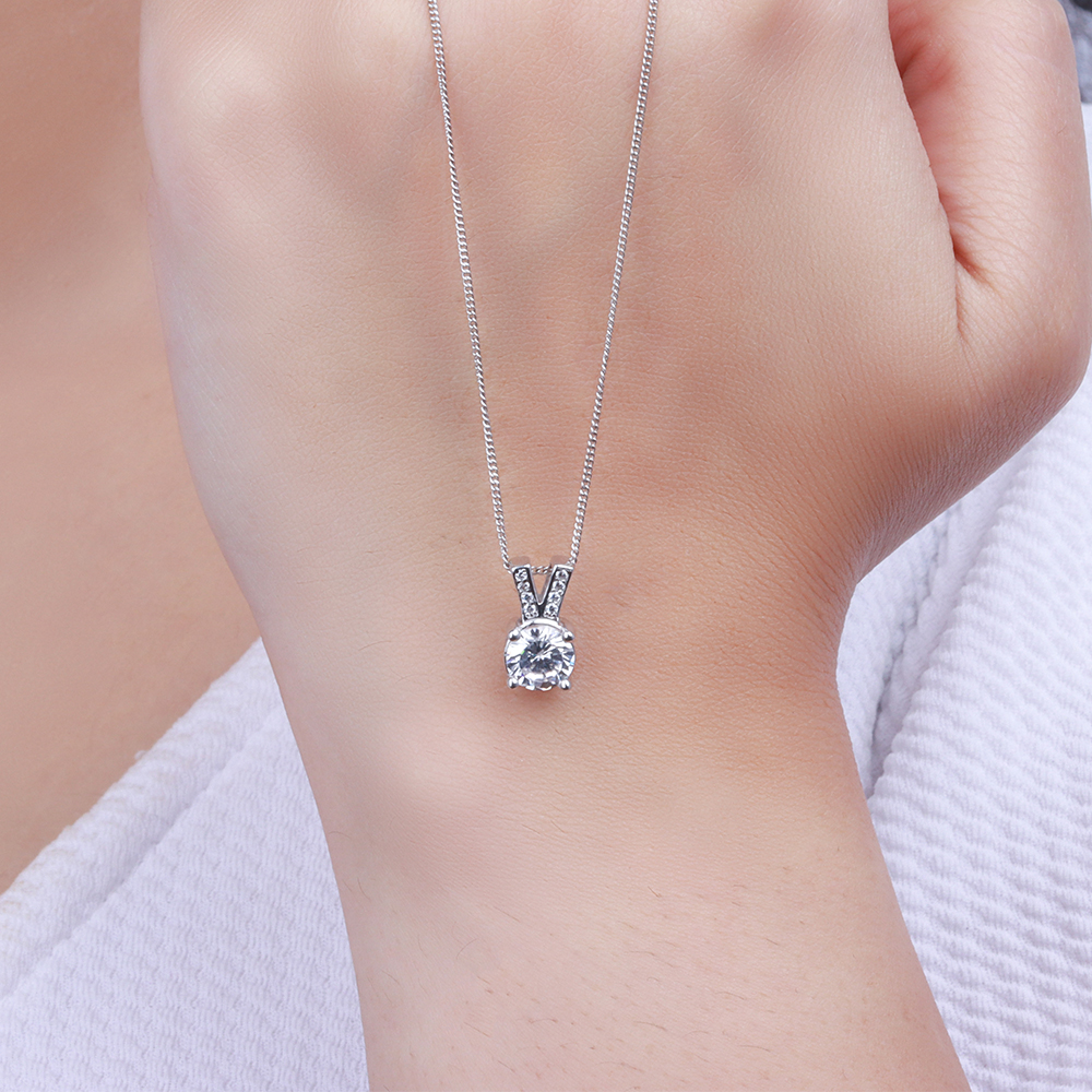 4 Prong Round V Shaped Bale Solitaire Pendant Necklace