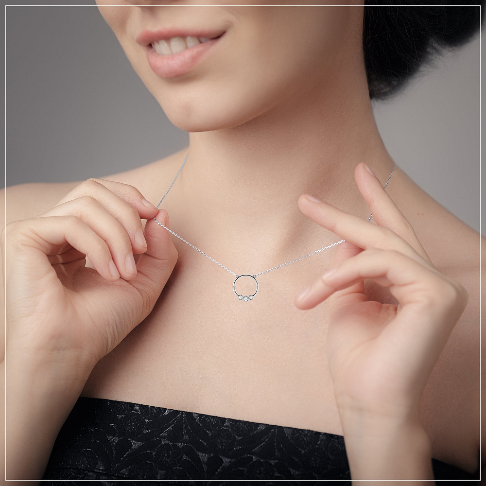 Bezel Setting Round Star Circle Pendant Necklace