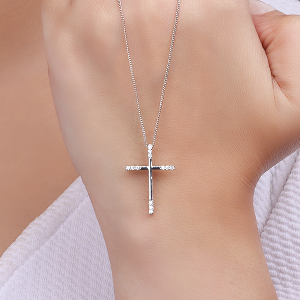4 Prong Round White Gold Cross Pendant Necklace