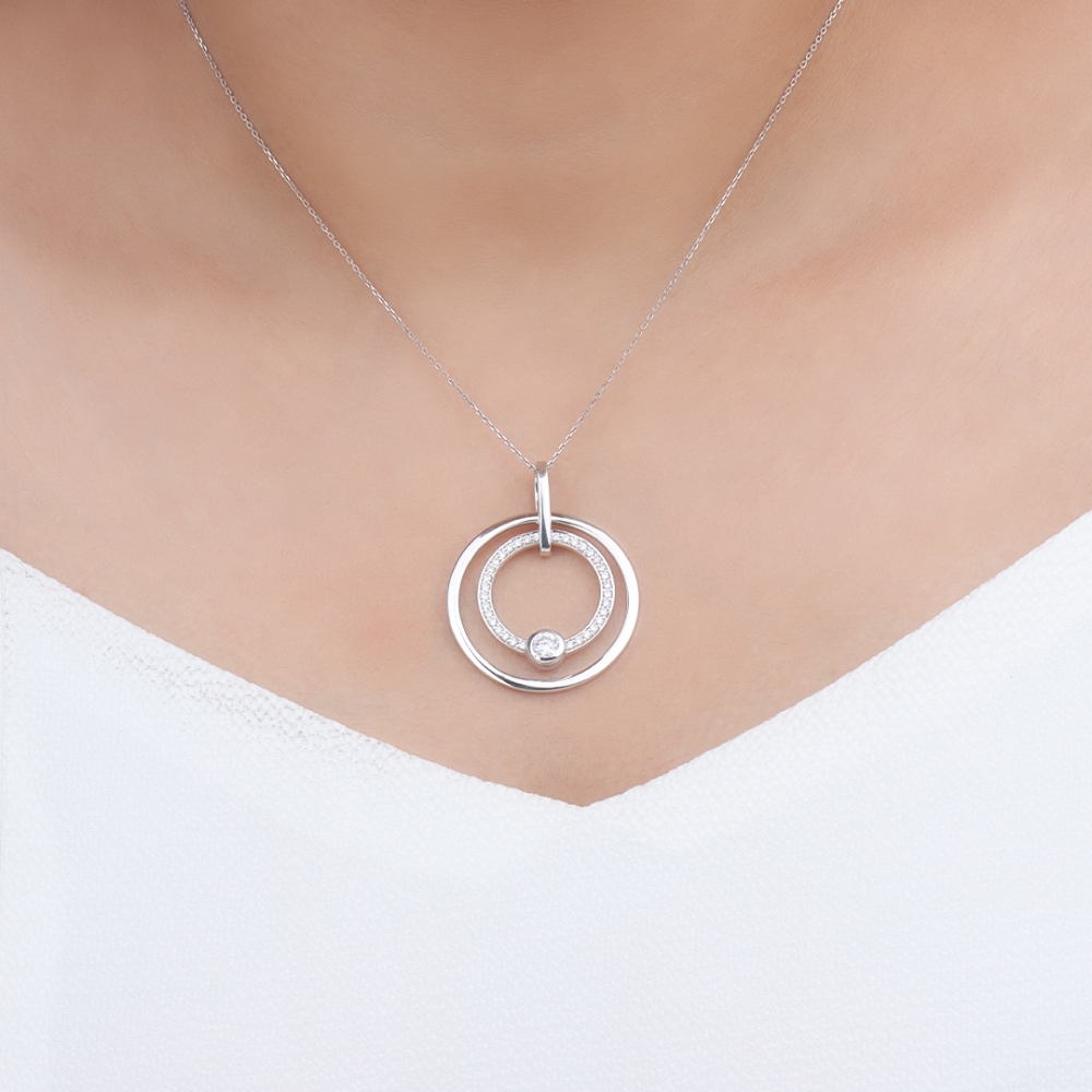 Pave Setting Round Luxurious Lab Grown Diamond Circle Pendant Necklace