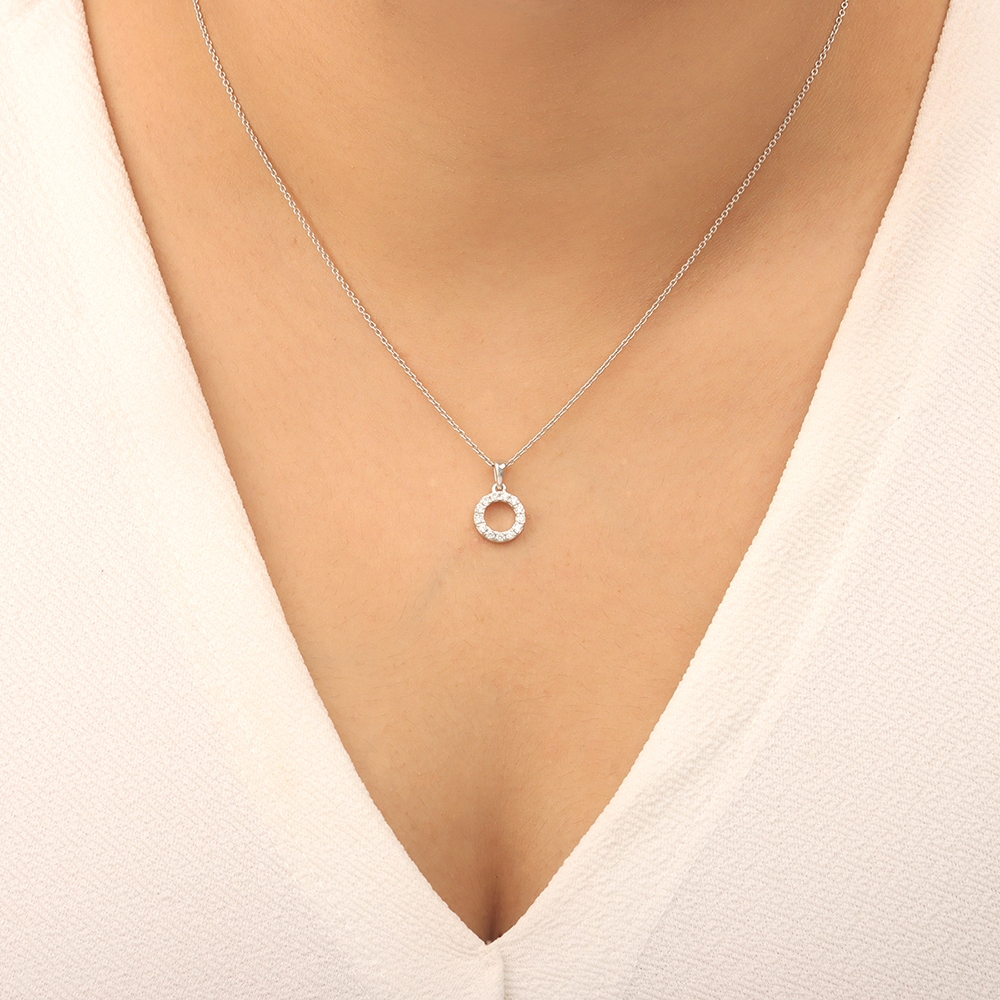 4 Prong Round Silver Must have dangling Circle Pendant Necklaces