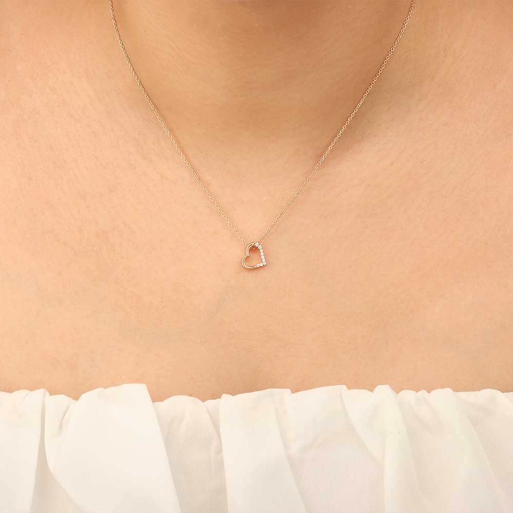 4 Prong Round Rose Gold Half set Pendant Necklaces