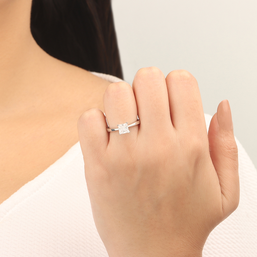 Princess V shaped head Engagement Rings