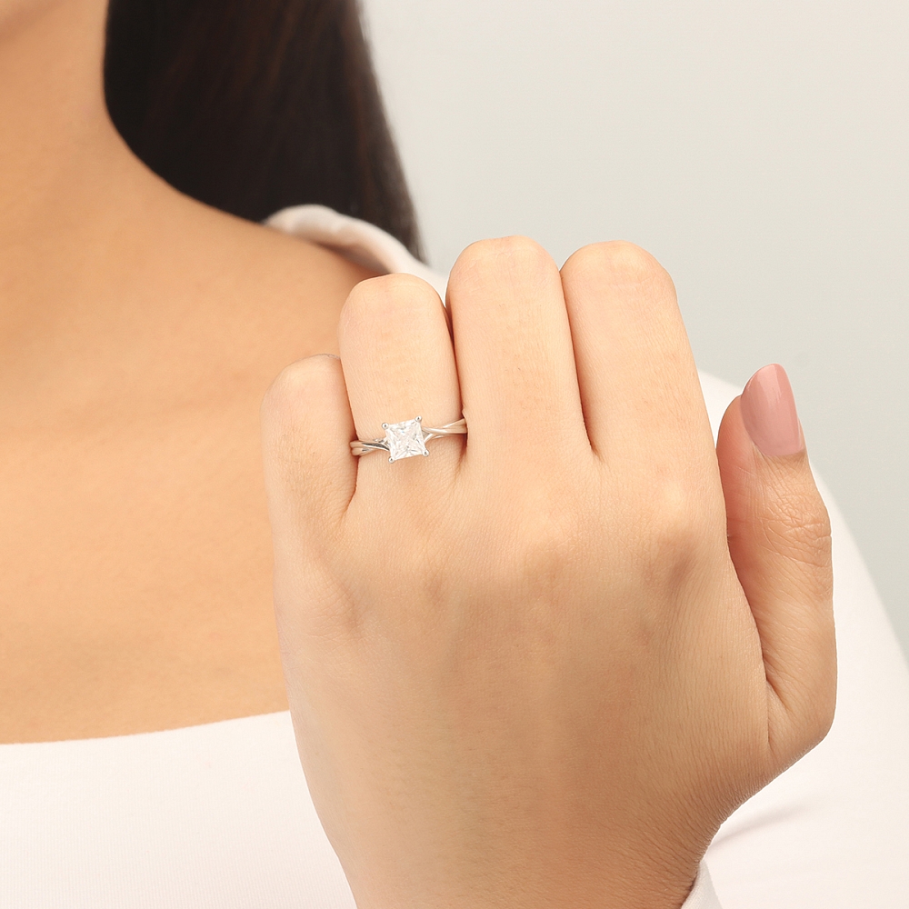 Princess Crossover shoulder Engagement Rings