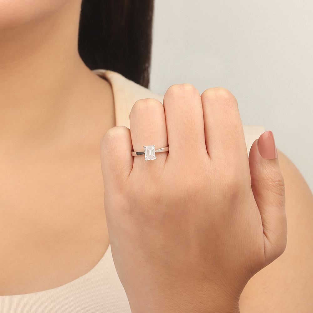 Emerald Open set tapering shoulder Engagement Rings