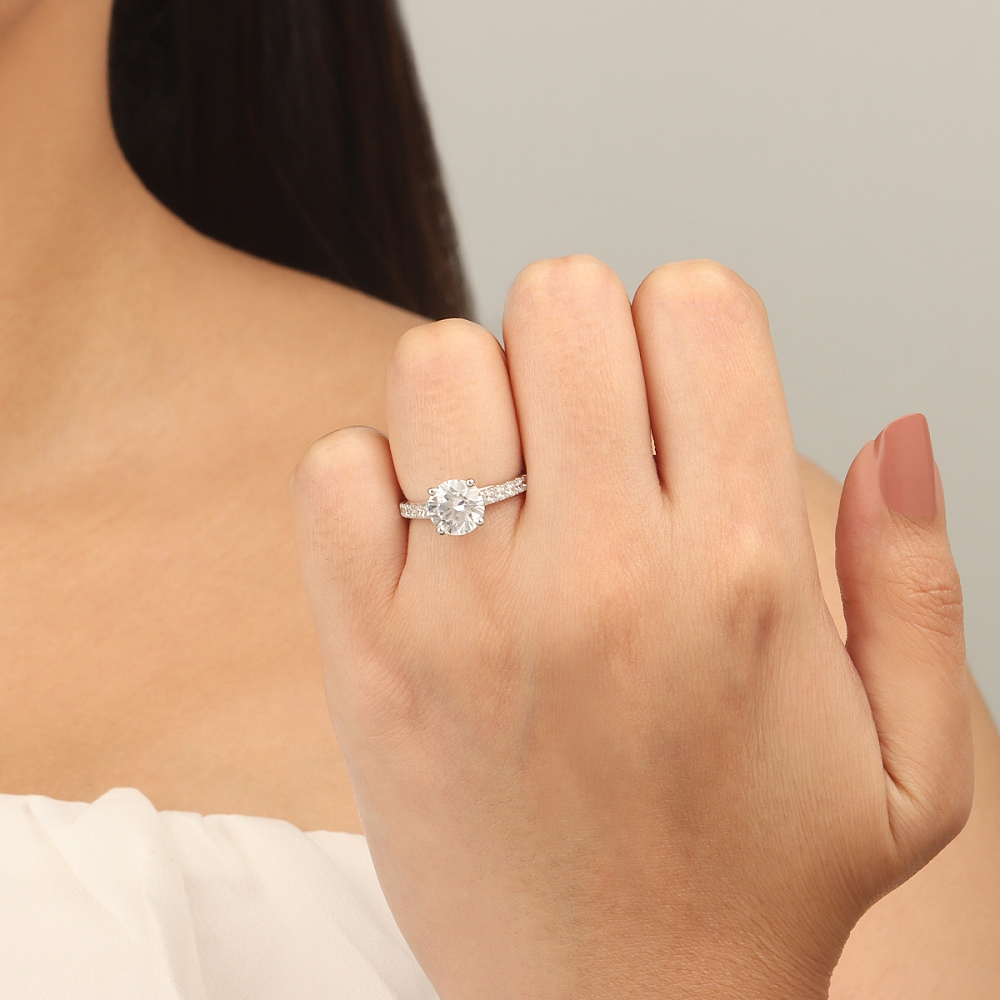 Round Yellow Gold Crossover open claws Engagement Rings