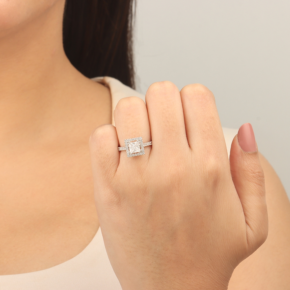 Princess Twin claws Engagement Rings