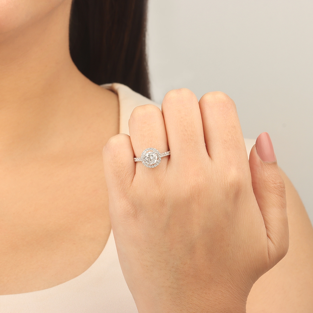 Round Twin claws Engagement Rings