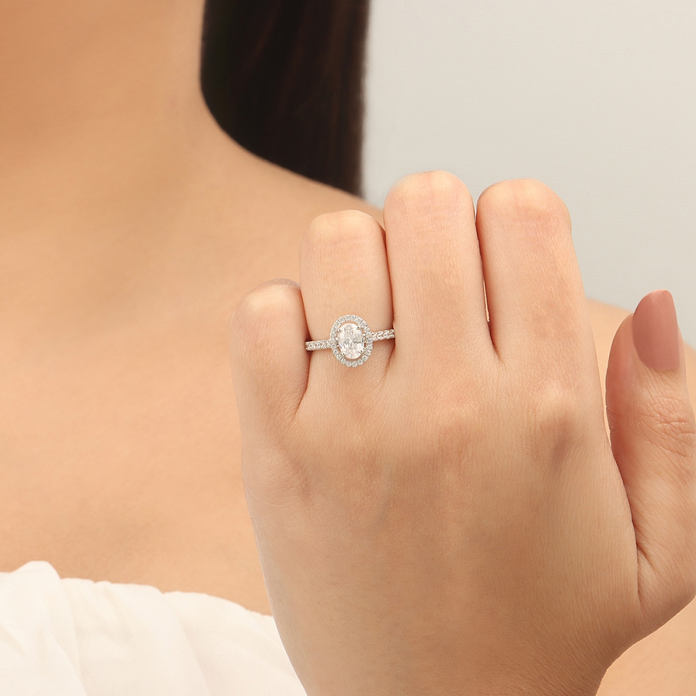 Oval Classic U gallery Engagement Rings