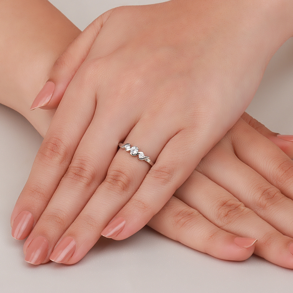 Bezel Setting Round S-Link Three Stone Engagement Ring