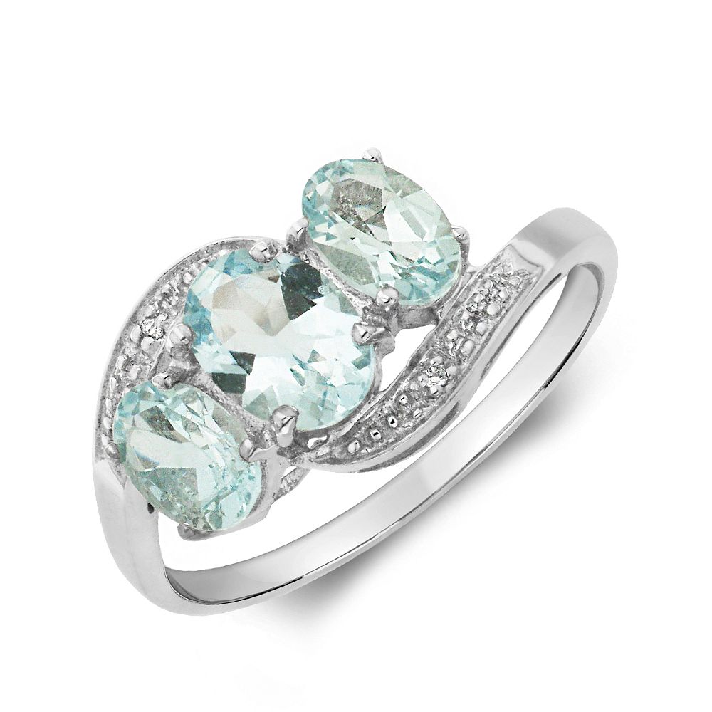 Gemstone Ring With 1.00ct Oval Shape Aquamarine and Diamonds