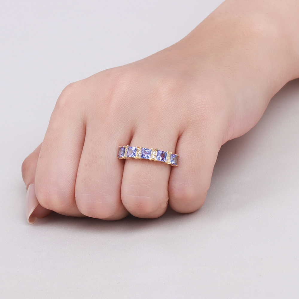 4 Prong Princess diamond and Tanzanite Gemstone Diamond Ring