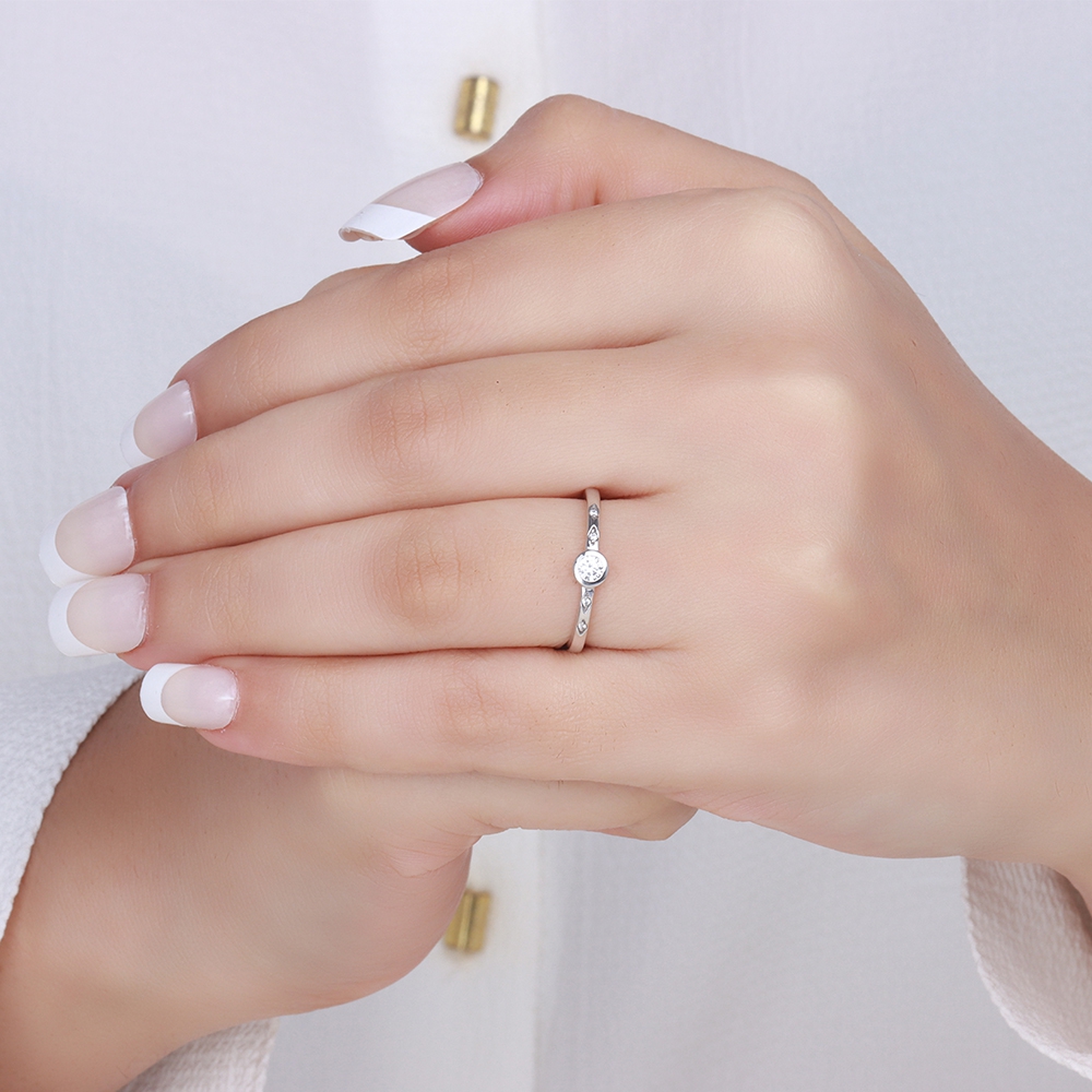 Bezel Setting Round Minimalist Side Stone Engagement Ring