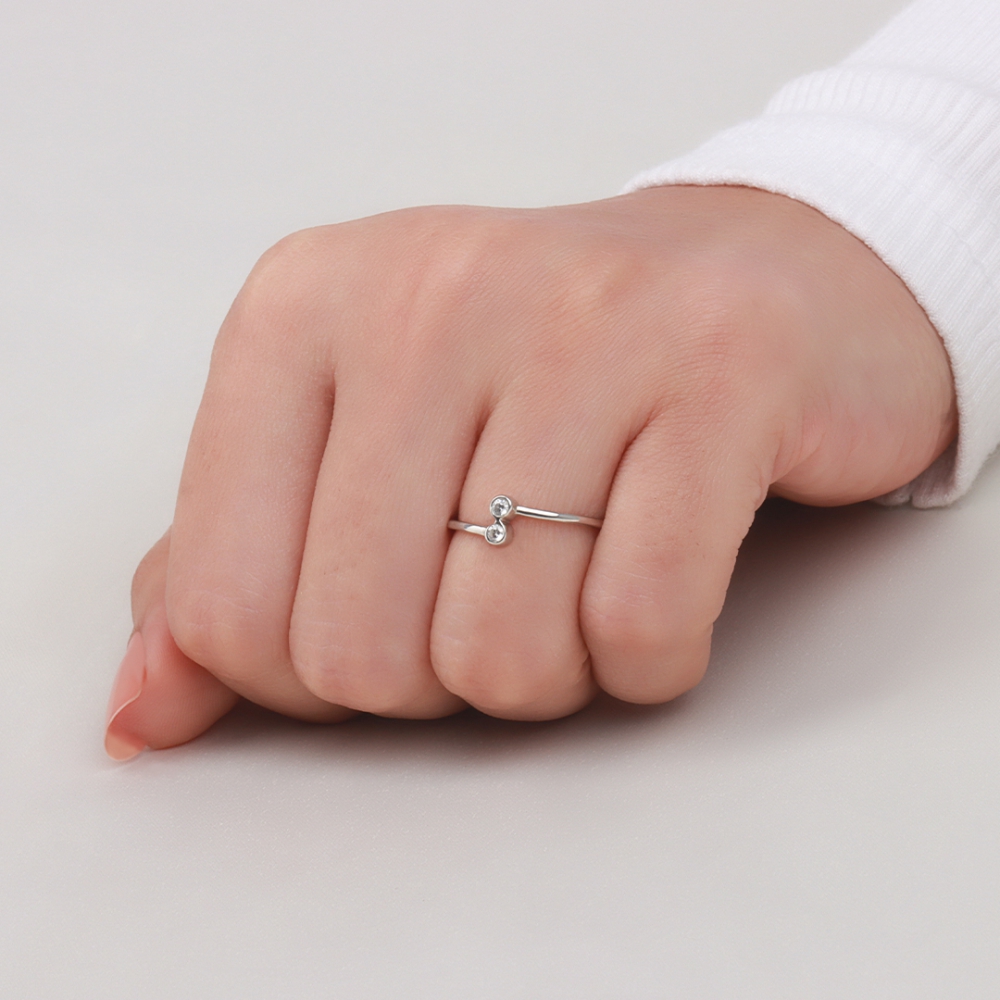 Bezel Setting Round Lab Grown Minimalist Diamond Ring