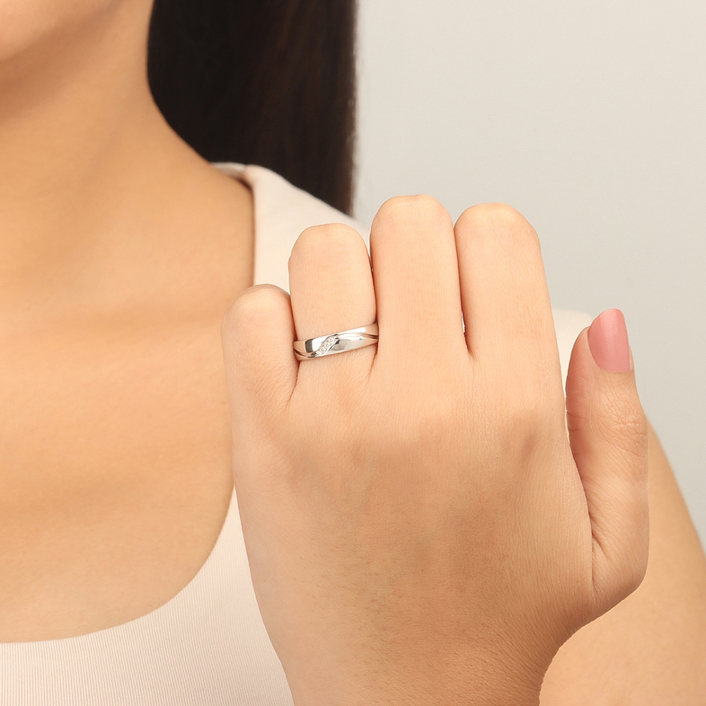 Pave Setting Round White Gold Wavy wedding Band Diamond Rings
