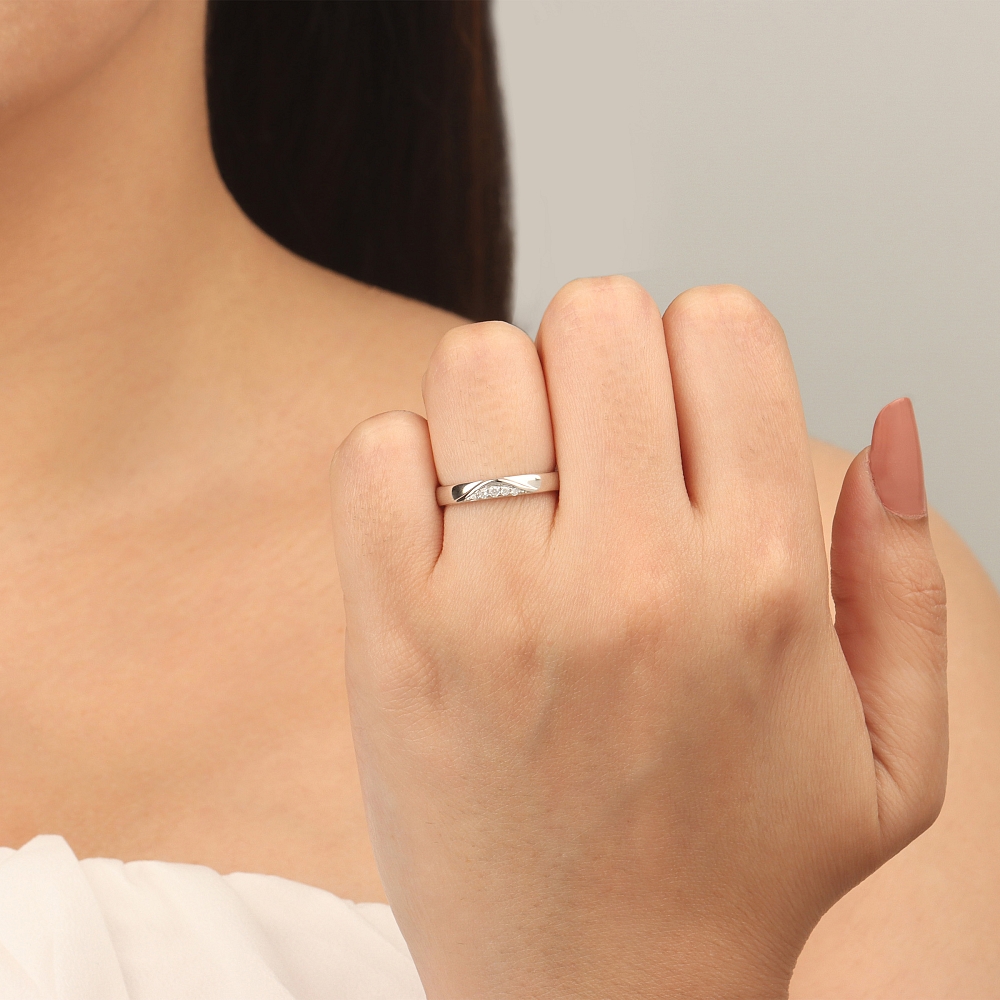 Pave Setting Round White Gold Unusual Band Diamond Rings