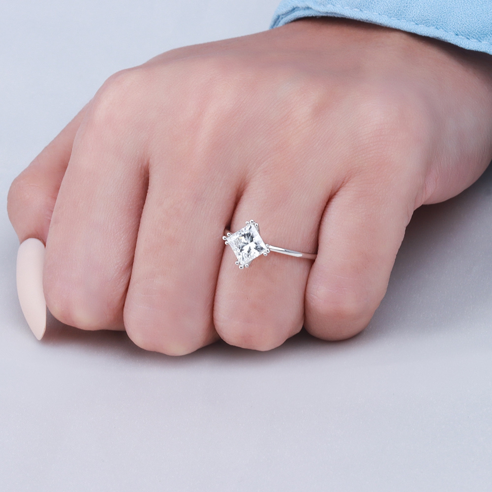 4 Prong Princess Tri Claws Solitaire Diamond Jewellery