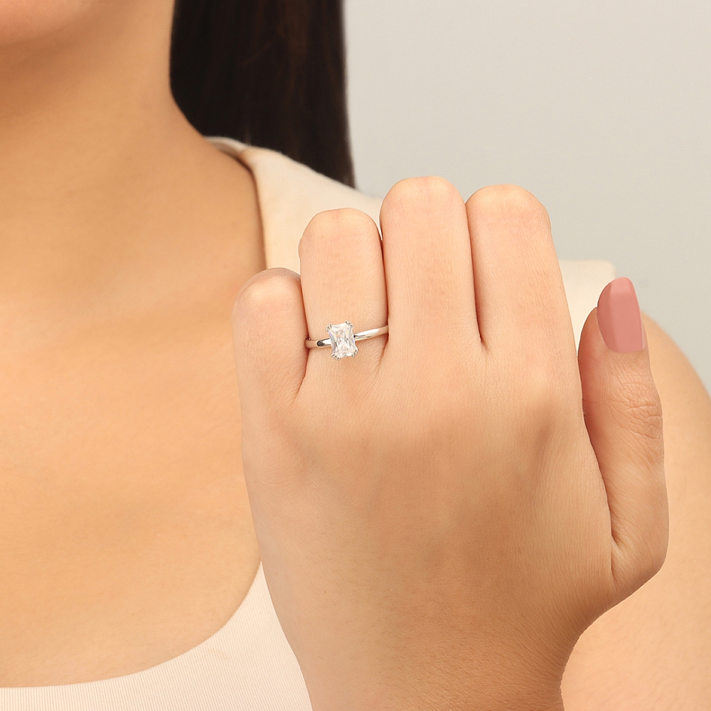 Radiant Tri claws delicate Engagement Rings