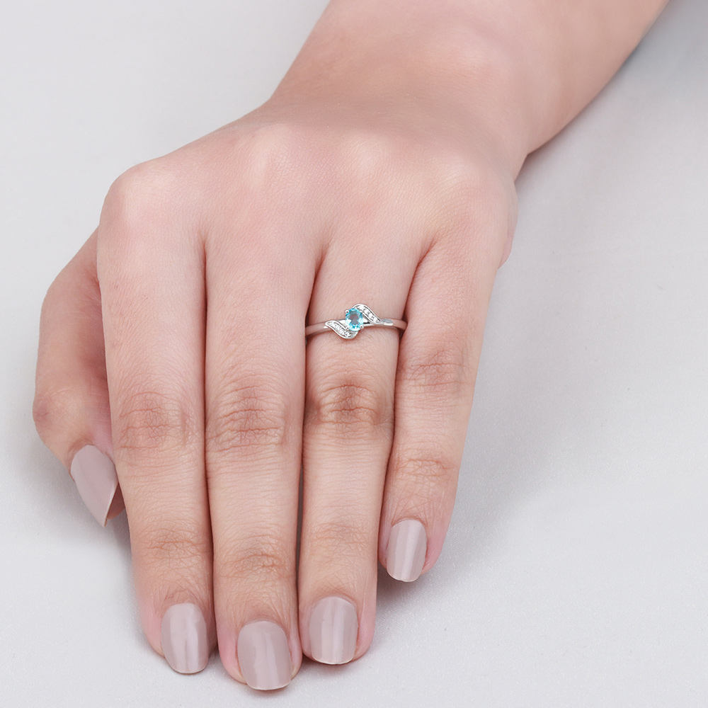 4 Prong Oval Vivid Aura Aquamarine Gemstone Diamond Ring