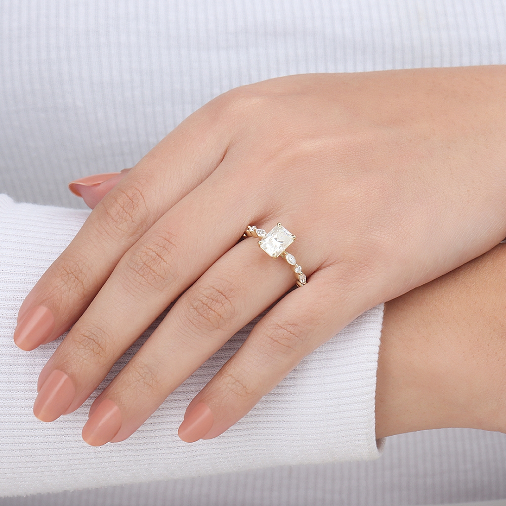 4 Prong Radiant Unique style Engagement Rings