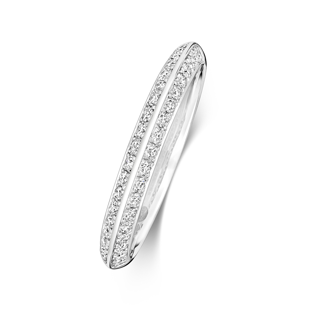 4 Prong Setting Round Shape Knife Egde Half Eternity Ring