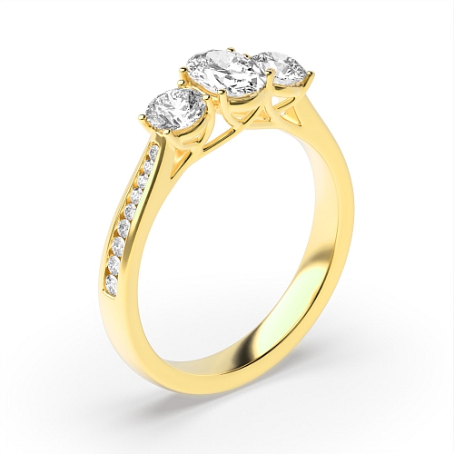 4 Prong Oval/Round Yellow Gold Cross Over Claws Three Stone Engagement Ring