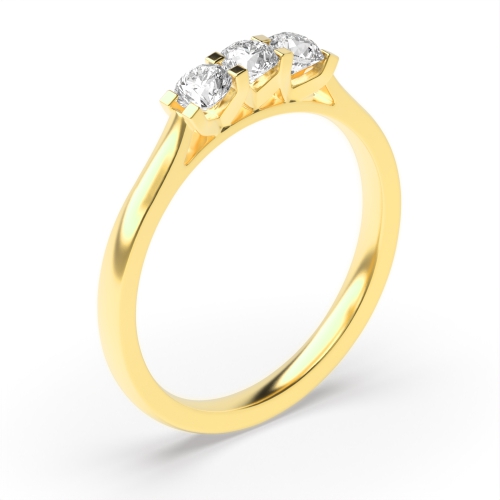 4 Claws Set Round Trilogy Diamond Ring In White Gold / Platinum
