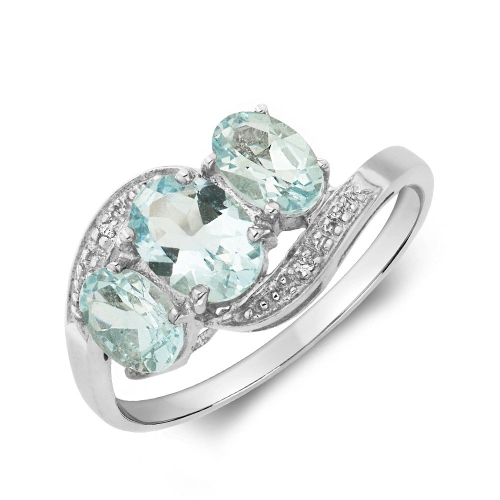 Gemstone Ring With 1.35ct Oval Shape Aquamarine and Diamonds
