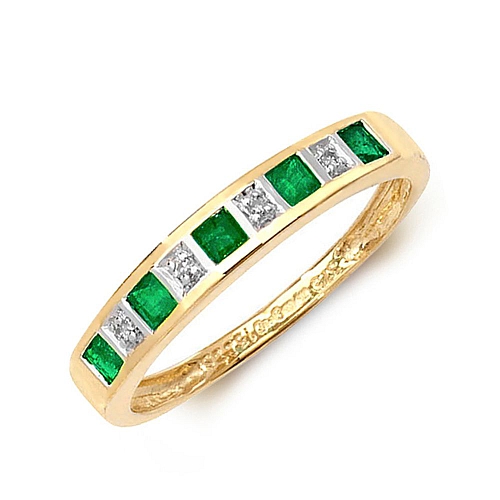 Bezel Setting Princess Yellow Gold Squared diamond and Lab Grown Diamond Rings
