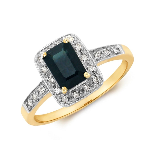 4 Prong Emerald Yellow Gold Halo with diamond and Lab Grown Diamond Engagement Rings