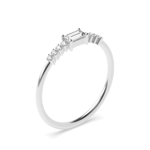 prong setting round and baguette diamond side stone ring
