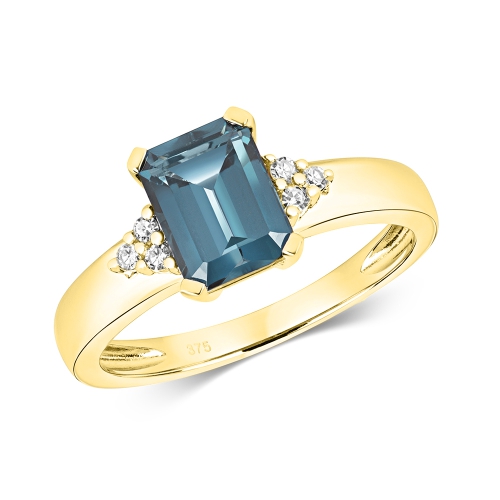 4 Prong Emerald Yellow Gold Splendid Lab Grown Diamond Engagement Rings