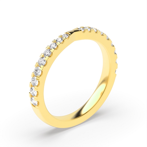 4 Prong Round Yellow Gold graduating Five Stone Diamond Ring