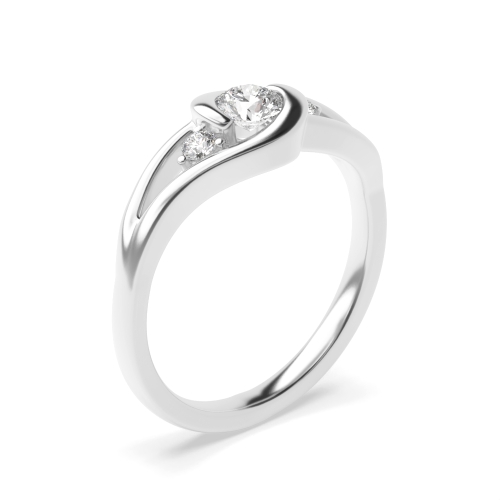 prong setting round shape diamond three stone ring