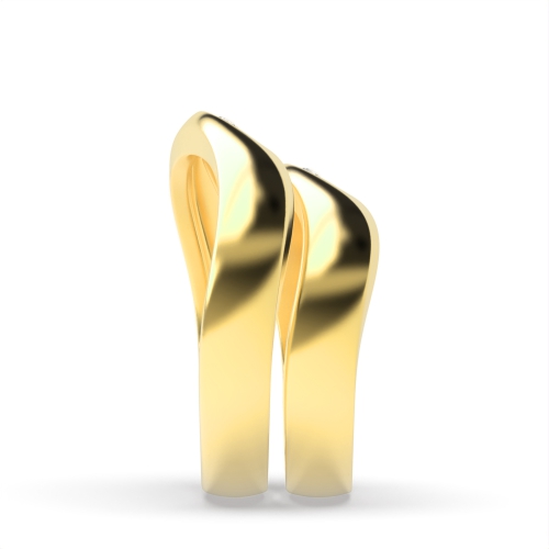 Bezel Setting Round Yellow Gold Starcircuit Couples Engagement Rings